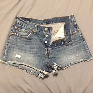 Levi’s 501 Cut-Off Shorts